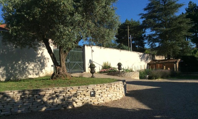 Chaponost Apartment | l'olivier