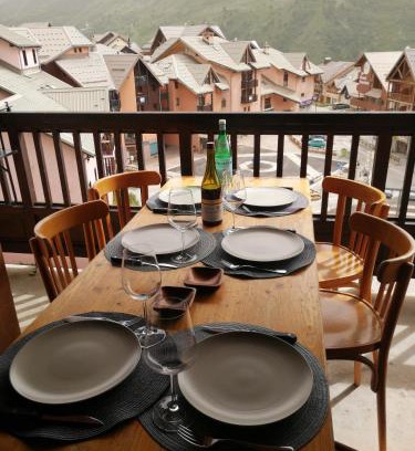 Valmeinier Apartment | L'Ourson skis aux pieds