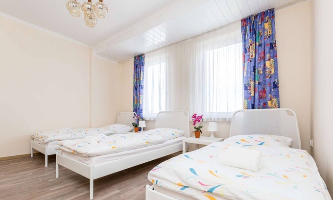 Leverkusen Apartment | L02 friendly holiday apartment in Leverkusen Manfort with washing machine and free W-LAN