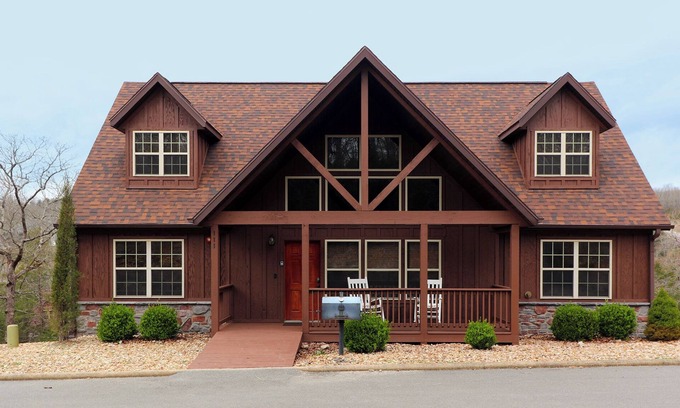 Reeds Spring Cabin | L136, 4-Br, 4-Bath Cabin: 15% Off 3+ Night September Stays SEE DESC. BELOW