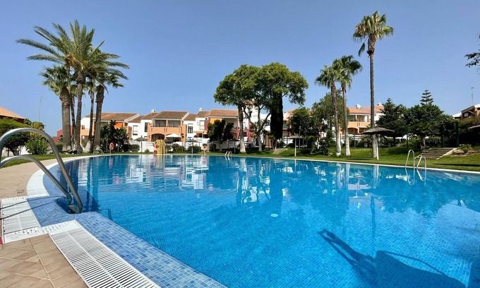 Los Gallos-Cerromolino Apartment | La Aldea apartment in Chiclana