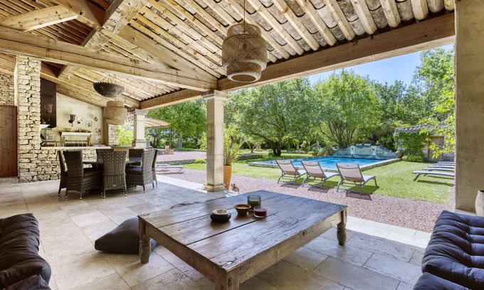 Gordes Other | La Bastide des Acantins in Gordes with hotel service