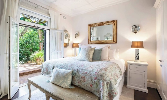 Balmain East Apartment | La Belle de Balmain Serene Gem near Sydney Harbour