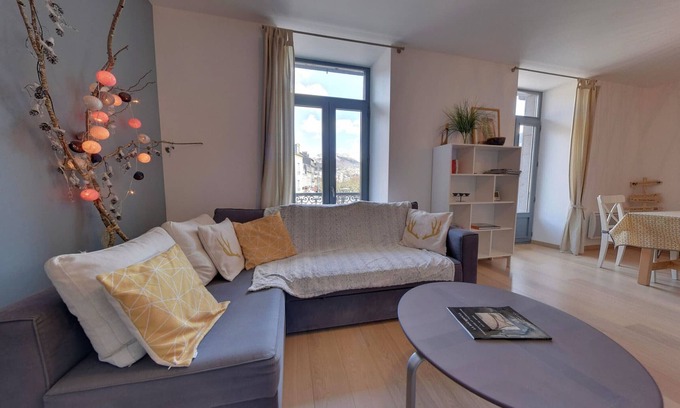 La Bourboule Apartment | La Bourboule Center - Splendid 2-Bedroom with Balcony, Wi-Fi, Pets Allowed