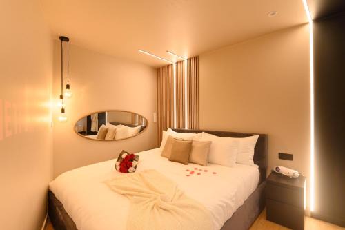La Roche-sur-Yon Apartment | La Bulle d'Amour - Suite luxe & Spa