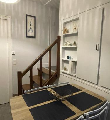 Eguzon-Chantome Apartment | La cabane du pêcheur