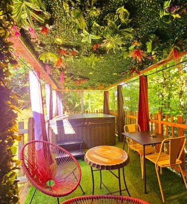 Illoud Cabin | La Cabane Enchanteresse