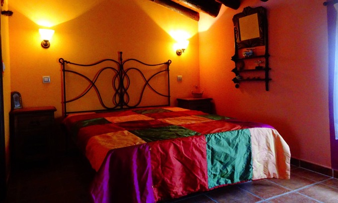 Casavieja House | La Cabra rural house