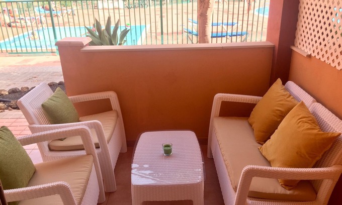 Parque Holandes Apartment | La Caleta (Parques Holandes): Beautiful apartment with 3 pools & free WiFi