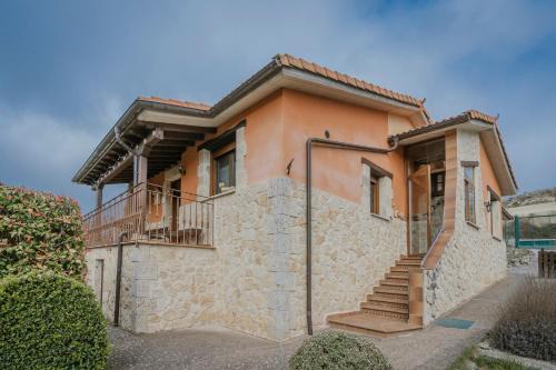 Cardenuela Riopico House | La Cardeñuela