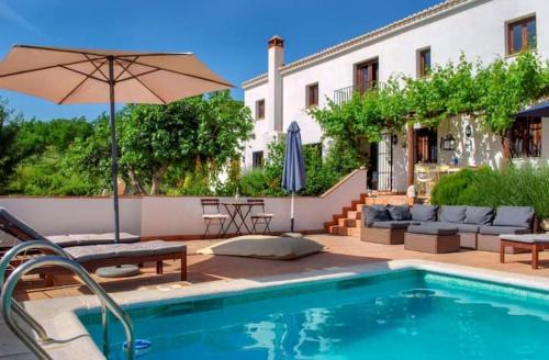 Montefrio Villa | La Casa 1950