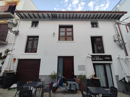 Castril House | La Casa de la Plaza
