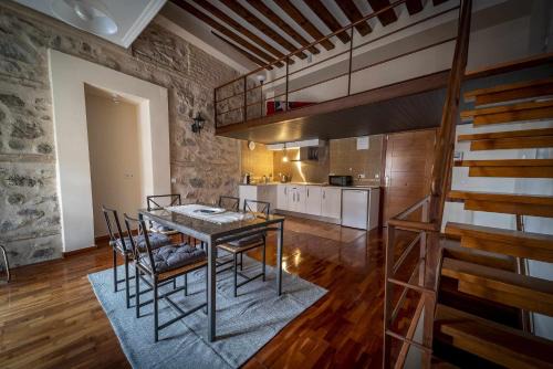 Toledo City Center Apartment | La Casa de San Justo - Living Toledo