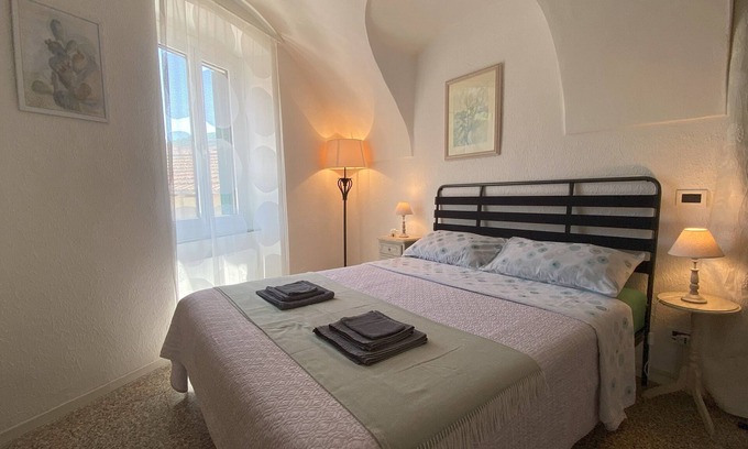 Dolceacqua Apartment | La Casa Degli Alberi