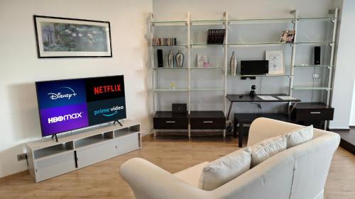 Zona LIII Tomba di Nerone Apartment | La Casa Di Epi