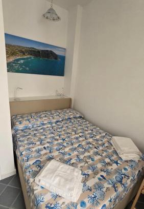 Lacco Ameno House | La casa di Giuliana piano terra con cucina e lavatrice
