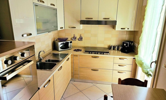 Forli Apartment | La Casa Di Rosa, Confortevole Appartamento in Posizione Strategica a Forlì