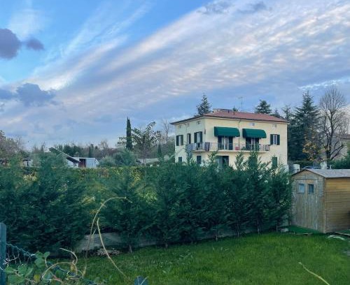 Colle di Val d'Elsa Apartment | La casa gialla