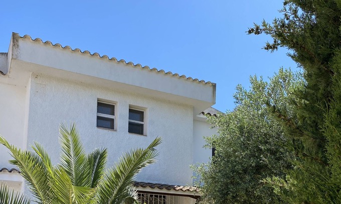 Creixell House | La Casa Grande - a home away from home on the beautiful Costa Dorada!
