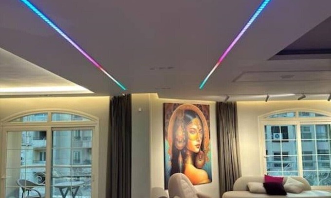 Al Duqqi Apartment | La Casa Luxurious Smart Home