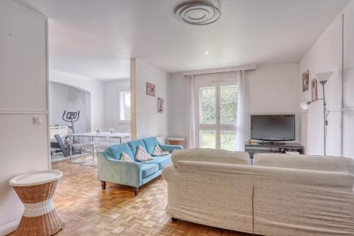Guyancourt Apartment | La Casablanca - Guyancourt