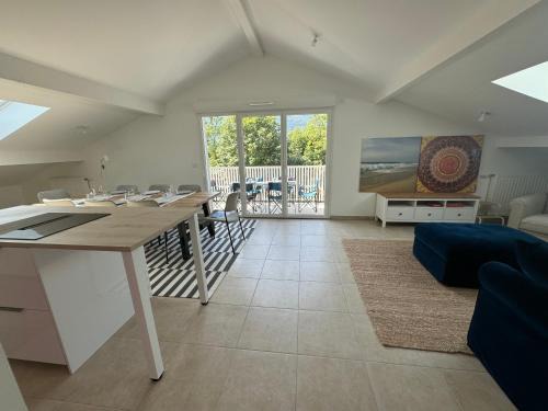 Doussard Apartment | La cascade du Lac d'Annecy