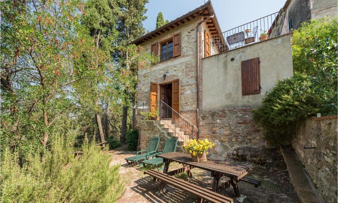 Civitella Marittima House | La Casina Del Melograno