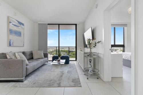 Doral House | La Central- CityPlace Doral and across from a Park