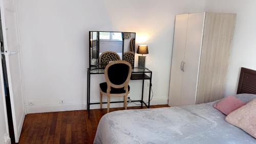 Chatou Bed & Breakfast | La chambre de Lou