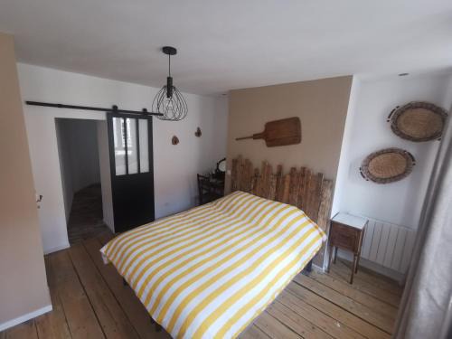 Ville Haute Bed & Breakfast | La chambre de pousse