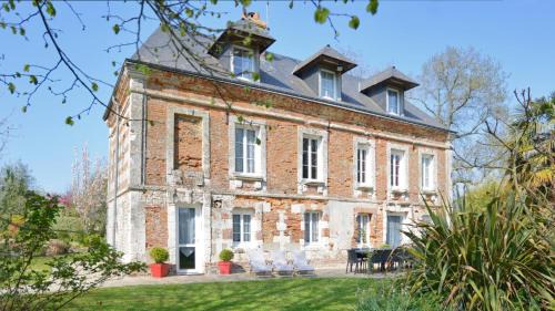 Bordeaux-Saint-Clair House | La Charmeuse d'Etretat