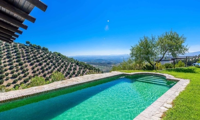 Montefrio Villa | La Choza de Mamuyo Montefrío by Ruralidays