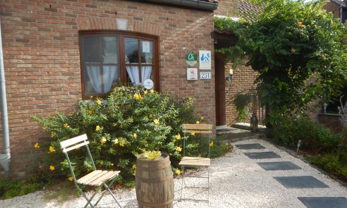 Cuesmes House | La Chrysalide