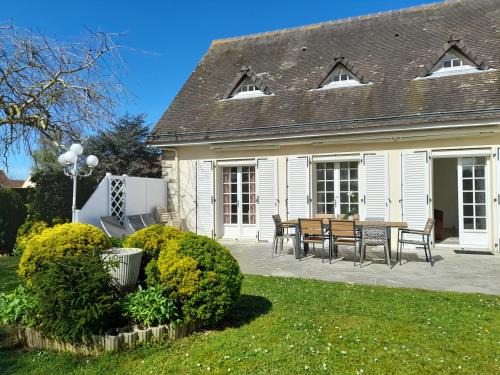 Saint-Regnobert-de-la-Cote-de-Nacre Bed & Breakfast | La Clé de Line
