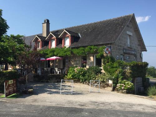 Jugeals-Nazareth Hotel | La Clef des Champs
