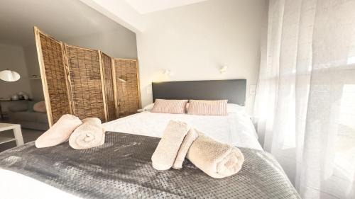Torremolinos Apartment | La Colina Beach & Pool