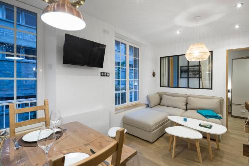 Intra Muros Apartment | La Cordee by Cocoonr