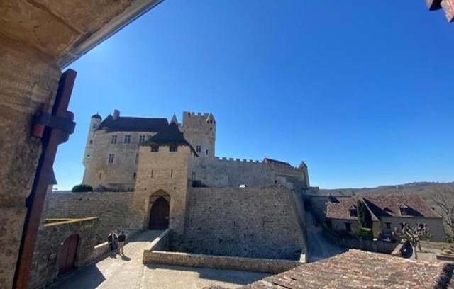 Beynac-et-Cazenac Apartment | La Croquante face au château