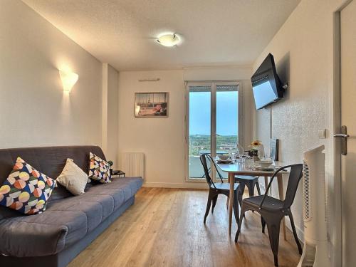 Chelles Apartment | La Dolce Vita II Disney Paris Balcon