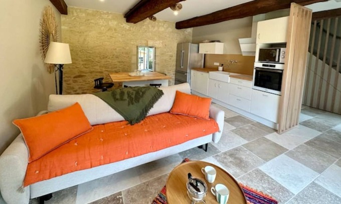 Saint-Vincent-de-Pertignas House | La Fenêtre, Grange Rénovée