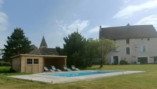 Beaumont-sur-Grosne Bed & Breakfast | La Ferme Aux Arts
