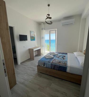 Crucoli Bed & Breakfast | La Finestra Sul Mare