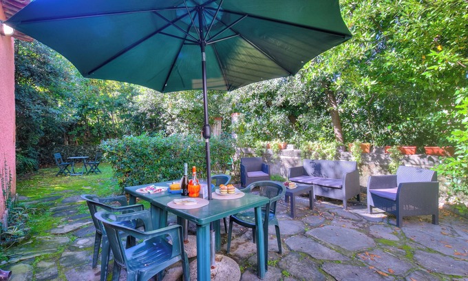 Marina di Pietrasanta Apartment | La Fresia - Focette 100m from sea, Pietrasanta, Italy