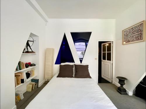 3rd Arrondissement Apartment | La Galerie des Archives-Unique and élégant Gem-MARAIS AirCond