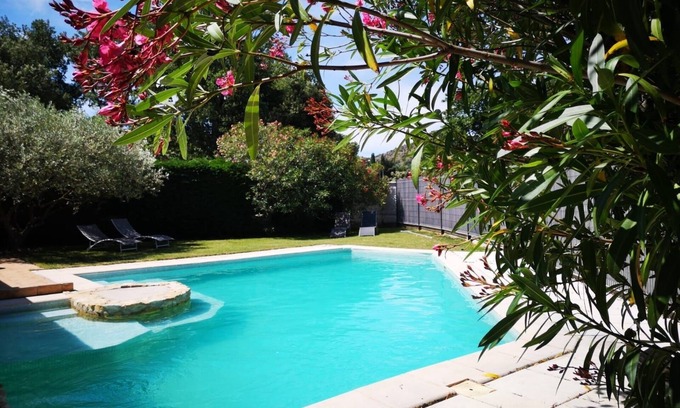 Saint-Victor-la-Coste House | La Garrigue - Maison avec piscine 20min d'Avignon