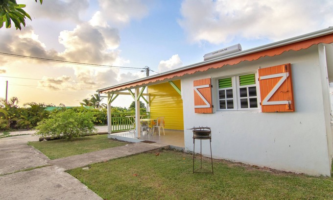 Capesterre-de-Marie-Galante House | La Tourterelle Rose "the Pink Dove "