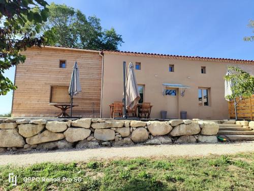 Minzac House | La Grande Terrasse