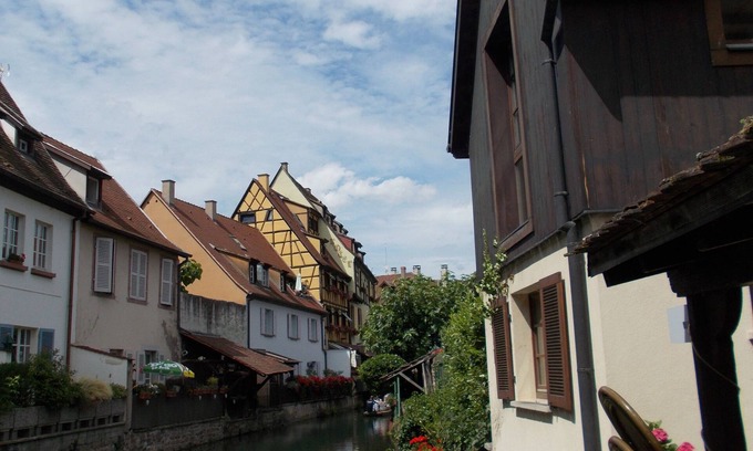 Colmar Centre Ville Cottage | La Grange-Gîte-City-Ensuite with Bath-River view