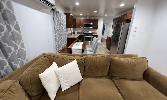 Whittier House | La Gretna-2bd w/Patio, EVcharger
