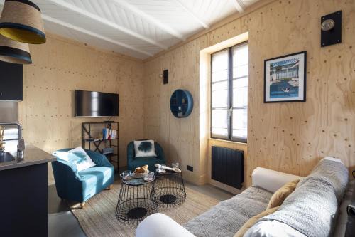Rotheneuf-Le Pont House | La Hune by Cocoonr